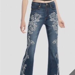 NWT Alice And Olivia Good Times Crystal Embellished Boot Cut Jeans Size 27